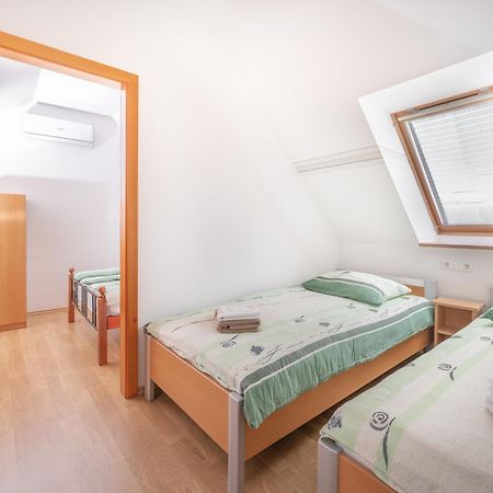 Apartments Suster Stari Trg ob Kolpi Kültér fotó