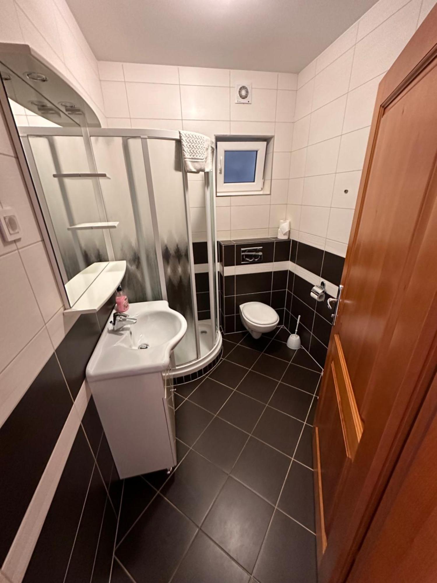 Apartments Suster Stari Trg ob Kolpi Kültér fotó
