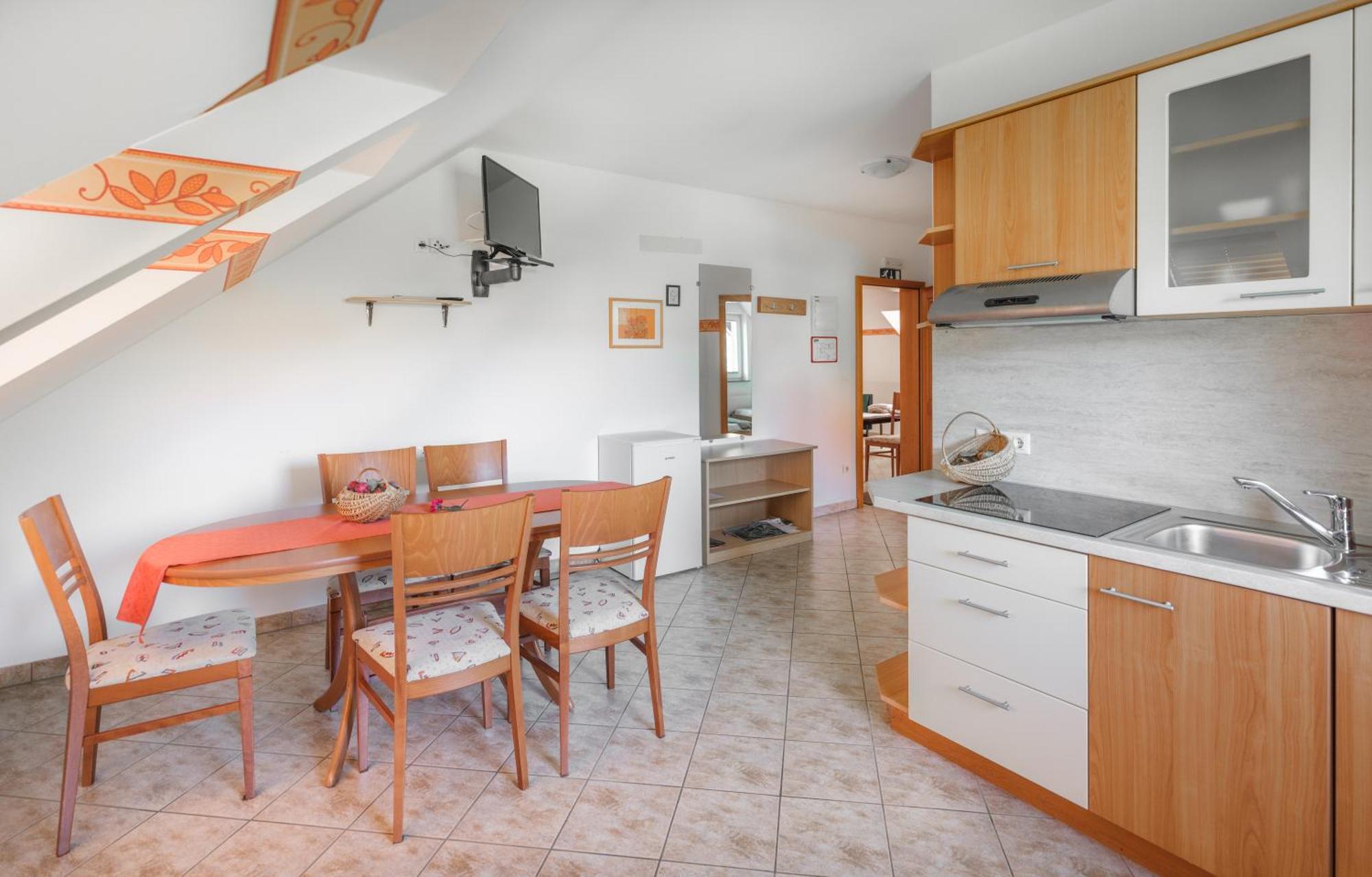 Apartments Suster Stari Trg ob Kolpi Kültér fotó