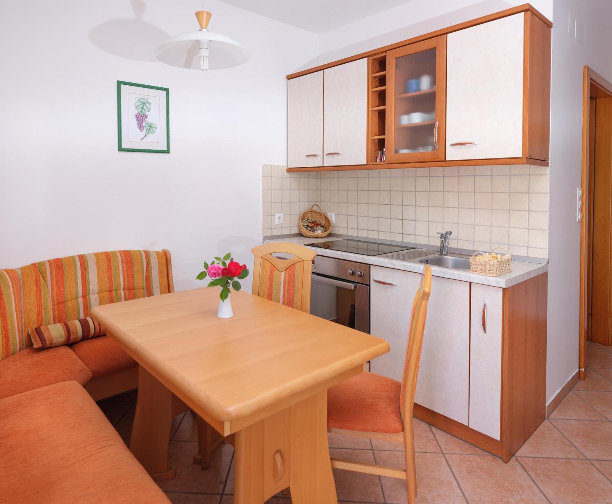 Apartments Suster Stari Trg ob Kolpi Kültér fotó